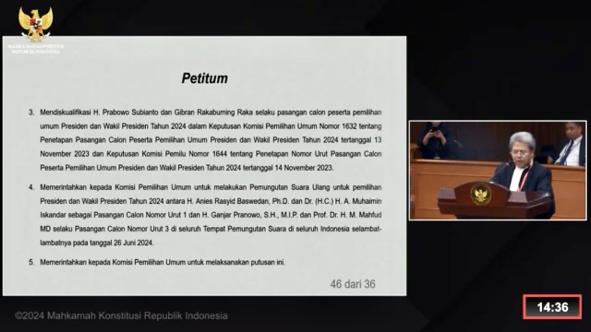 Deputi Tim Hukum Pemenangan Nasional Ganjar Pranowo-Mahfud MD, Todung Mulya Lubis membacakan petitum pada sidang sengketa PIlpres 2024 di Gedung Mahkamah Konstitusi (MK), Rabu (27/3/2024). (Foto: YouTube Mahkamah Konstitusi/Screenshot))   