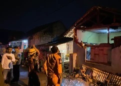 Rumah warga rusak dampak dari gempa bumi yang terjadi di Kabupaten Garut, Jawa Barat. Sabtu (27/4/2024) malam. (Foto: bnpb.go.id)