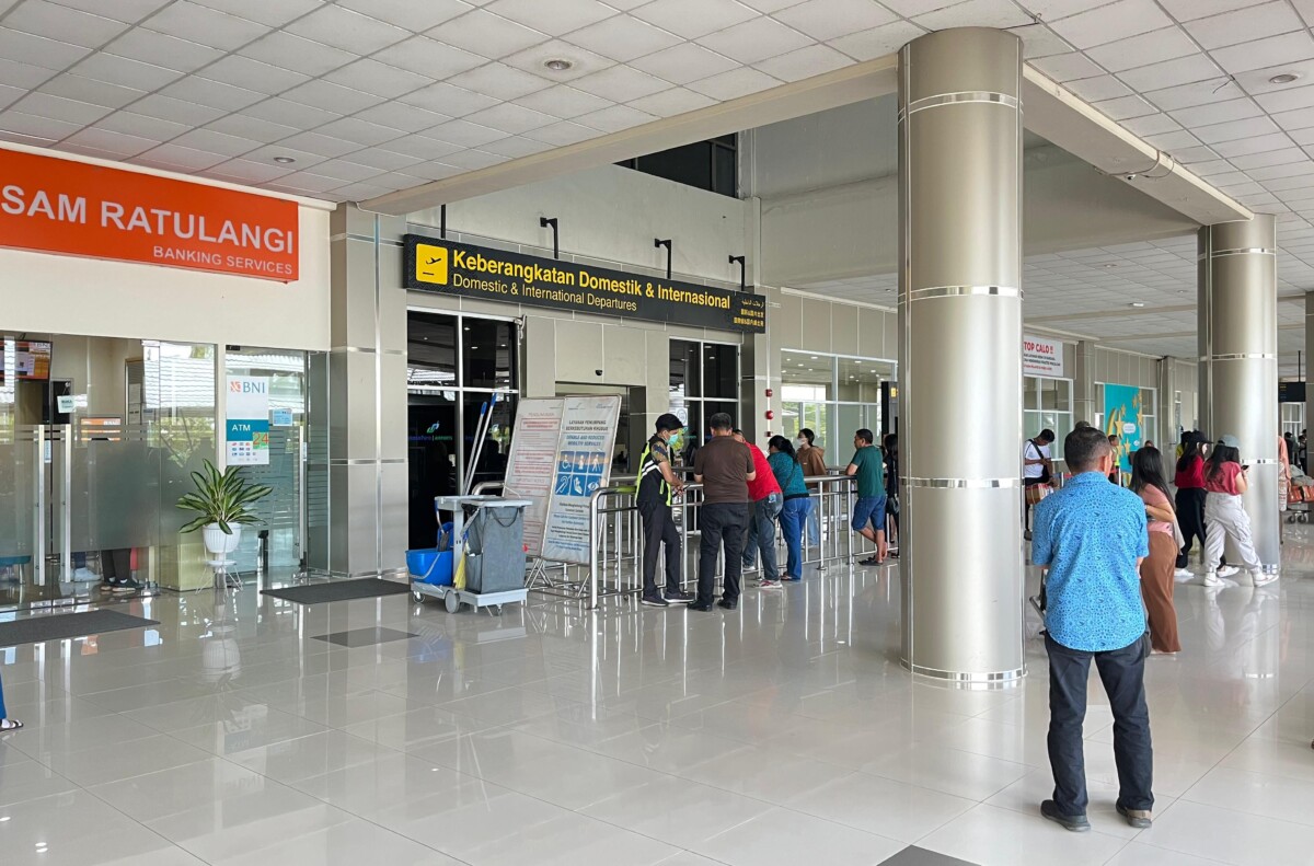 Suasana Bandara Sam Ratulangi Manado,  saat kembali dibuka setelah aktivitas vulkanik Gunung Ruang mereda, Senin (22/4/2024). Bandara Sam Ratulangi kembali ditutup sejak Selasa (30/4/2024). (Foto: hubud.dephub.go.id)   